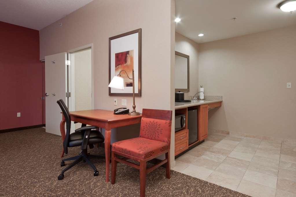 Hampton Inn & Suites Pittsburgh Downtown Стая снимка