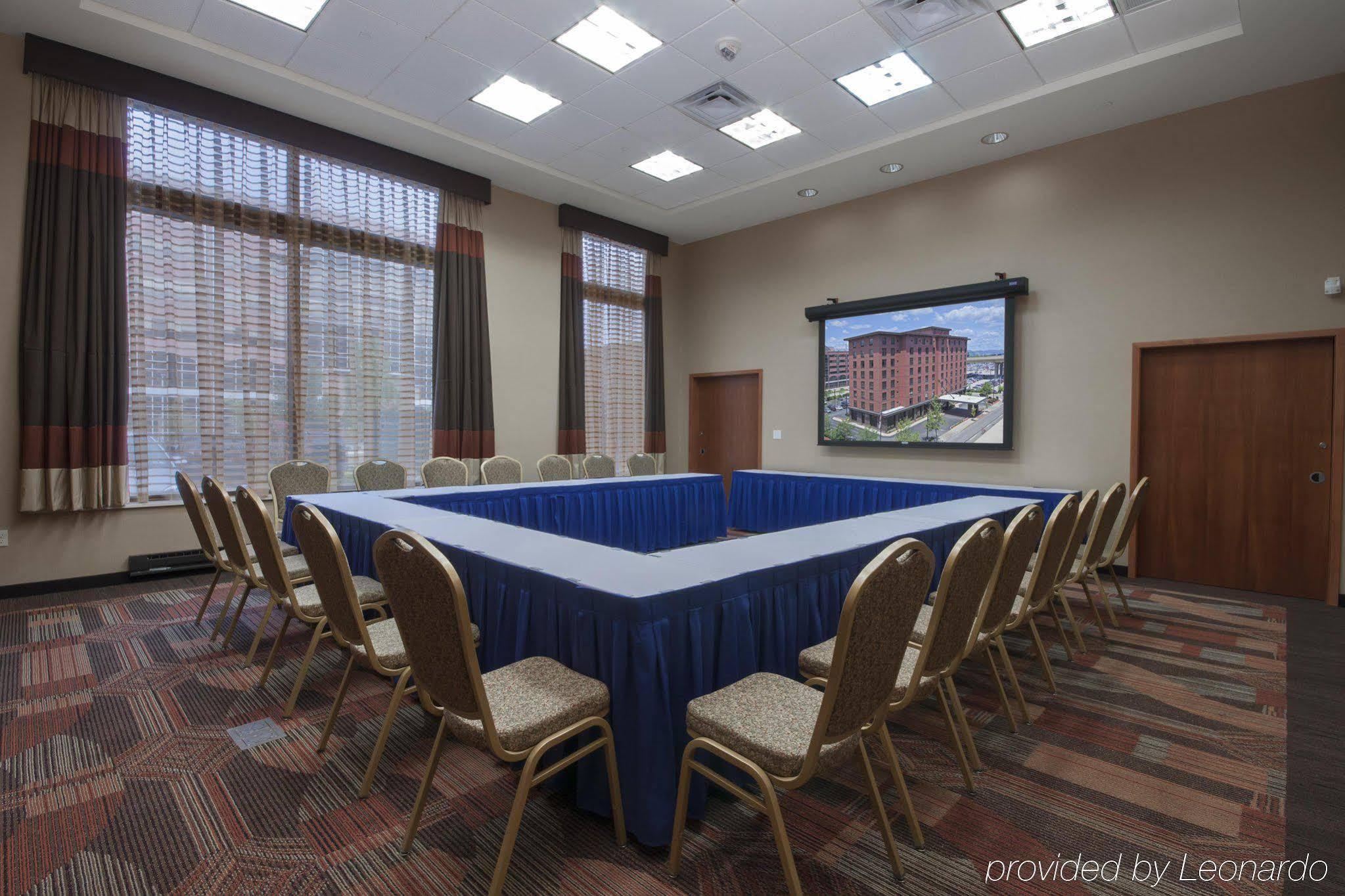 Hampton Inn & Suites Pittsburgh Downtown Екстериор снимка