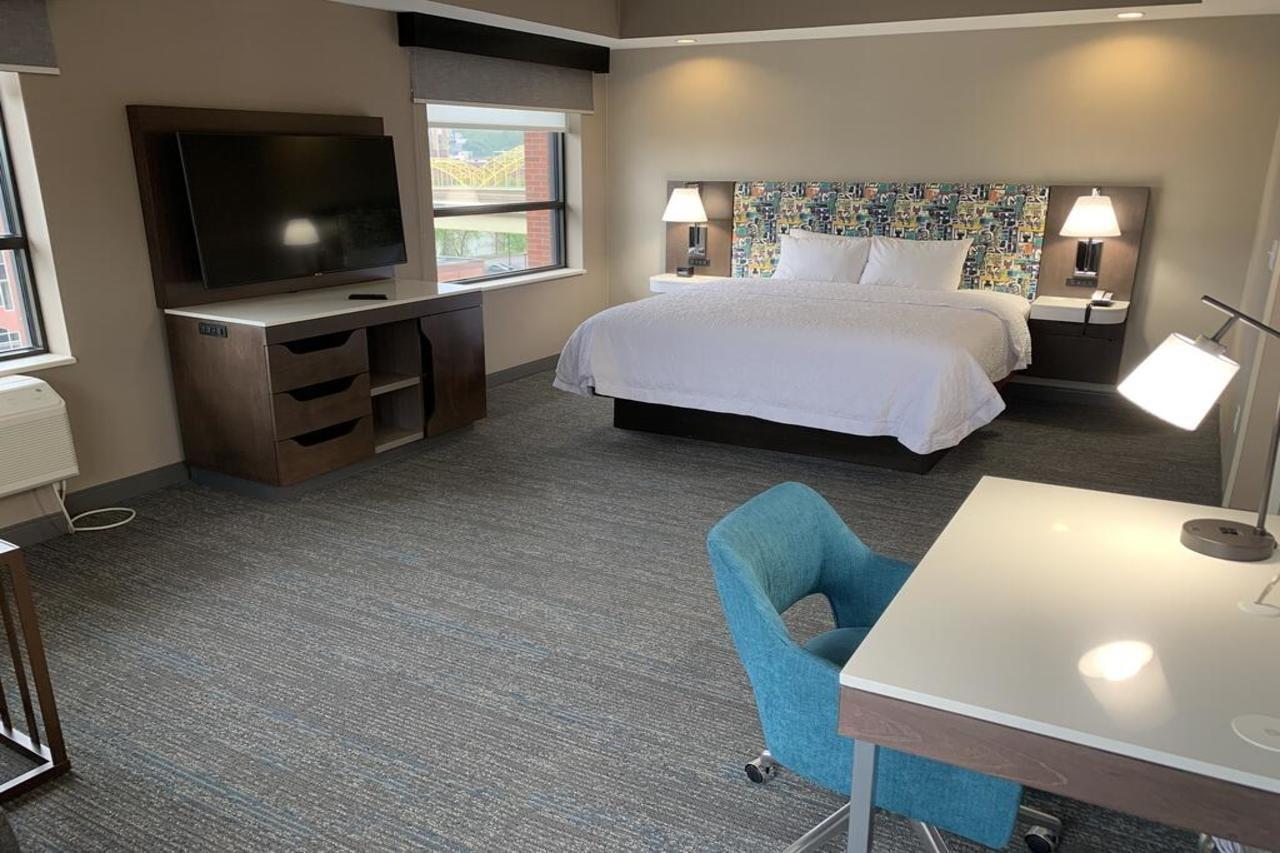 Hampton Inn & Suites Pittsburgh Downtown Екстериор снимка