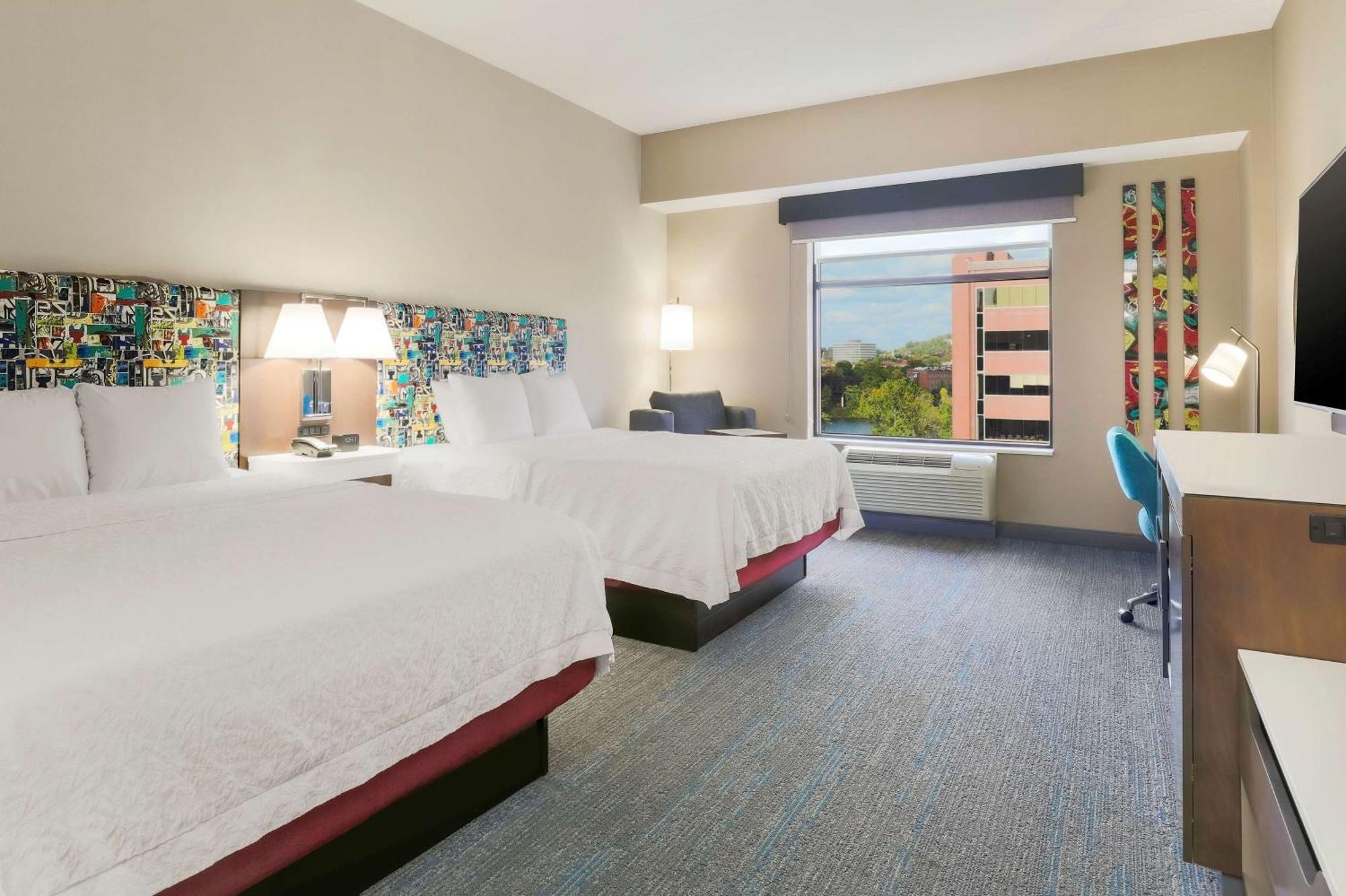Hampton Inn & Suites Pittsburgh Downtown Екстериор снимка