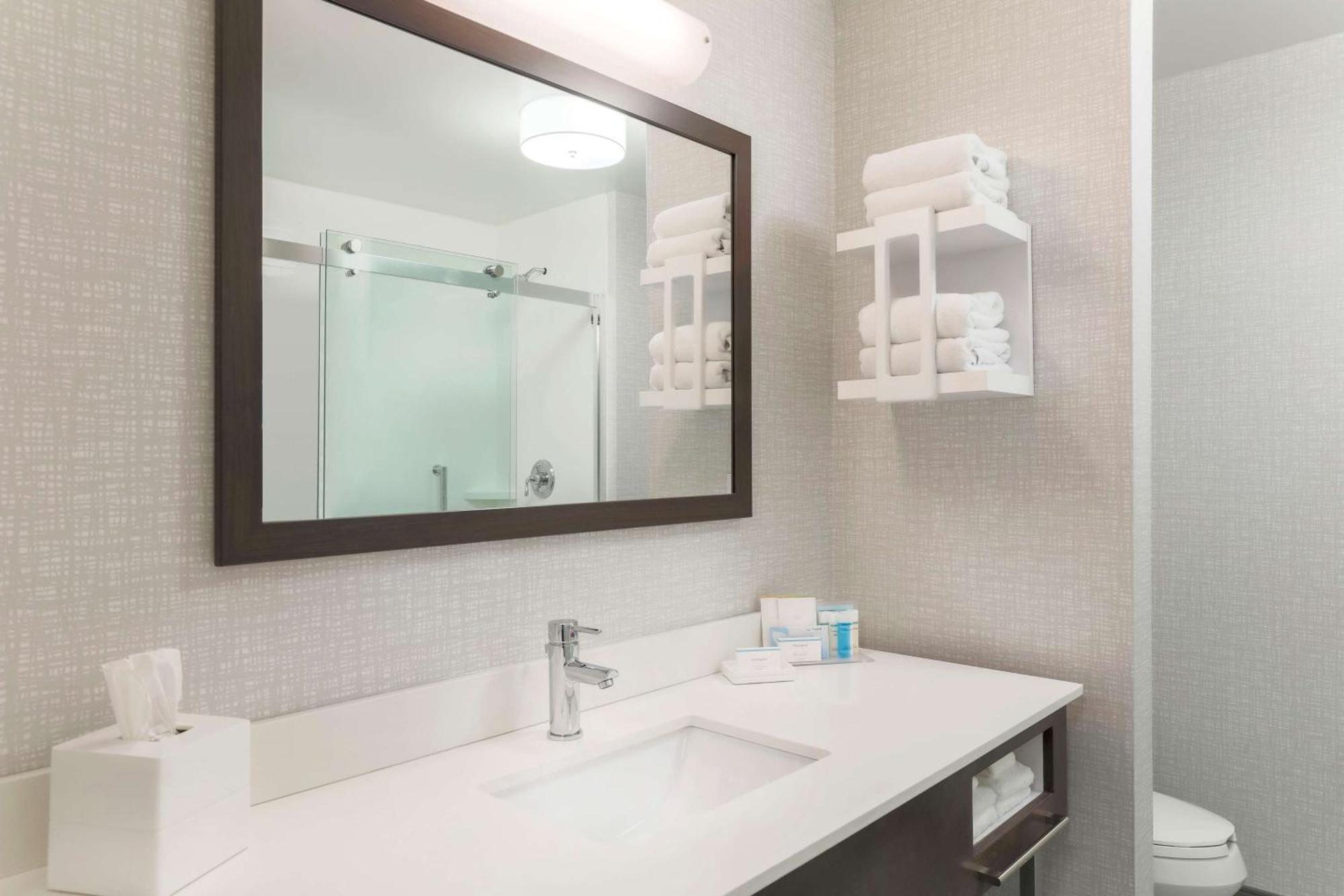 Hampton Inn & Suites Pittsburgh Downtown Екстериор снимка