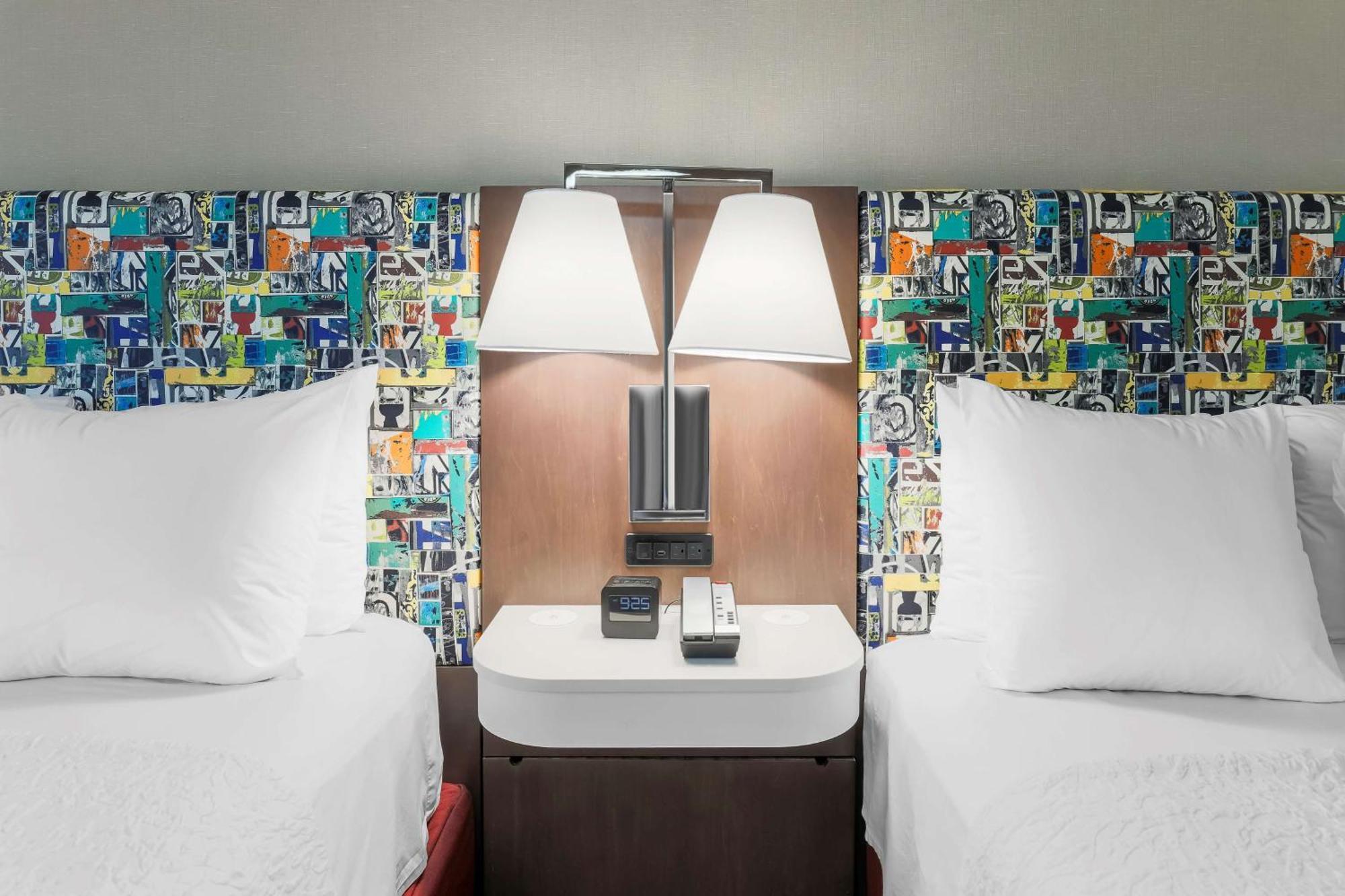 Hampton Inn & Suites Pittsburgh Downtown Екстериор снимка